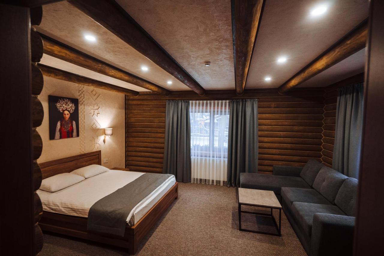 Turiyske Podvir'ya Otel